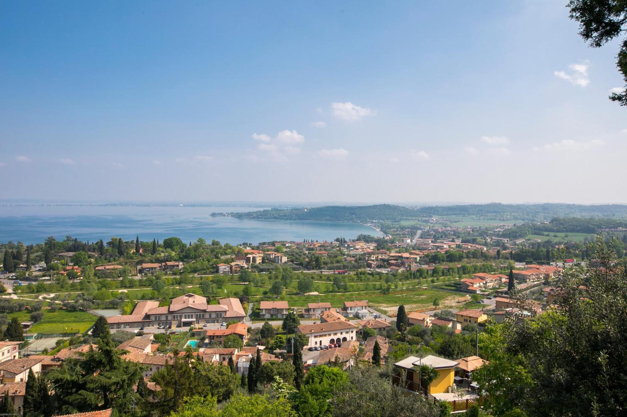 Villa Mimosa - Appartamento 1 Desenzano del Garda Exterior foto
