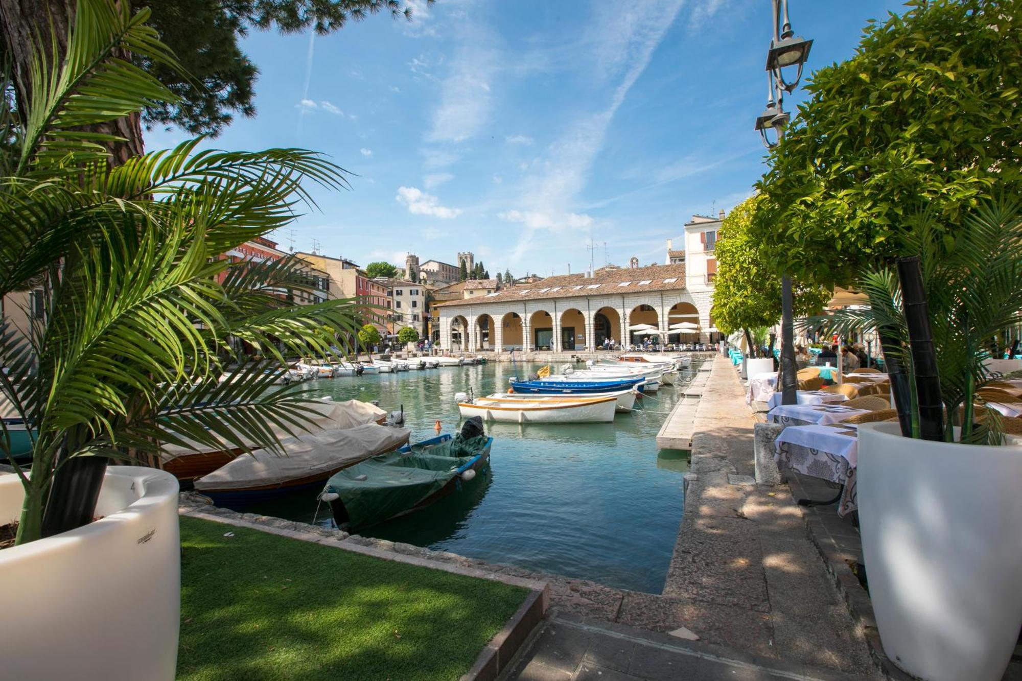 Villa Mimosa - Appartamento 1 Desenzano del Garda Exterior foto